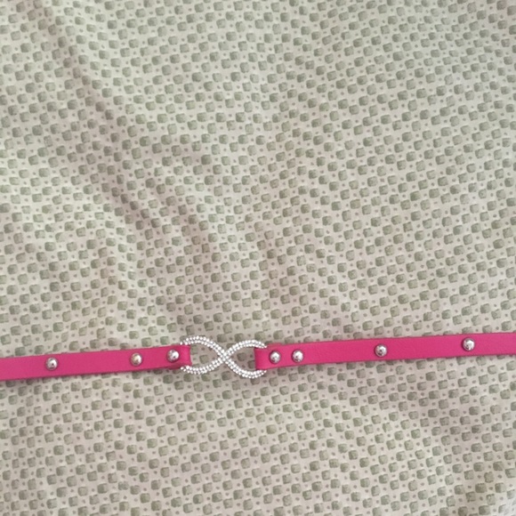 Hot pink long bracelet with a infinity symbol - Picture 1 of 1