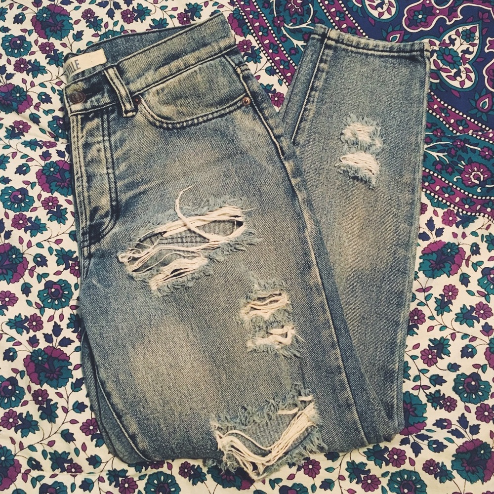 Brandy Melville Midwaist Jeans