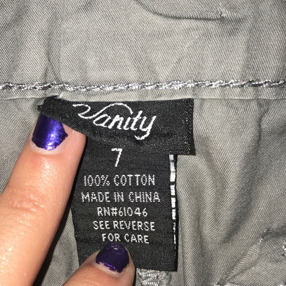 Vanity Shorts - Picture 4 of 4