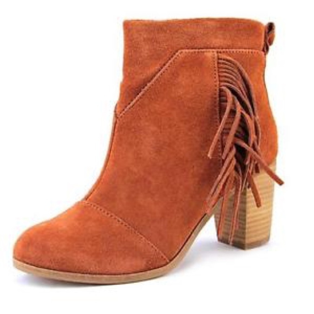 Sale😍TOMS suede fringe booties