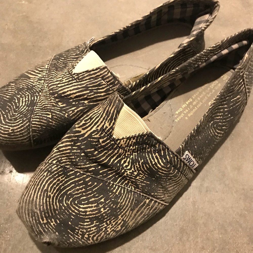 Toms