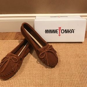 *STILL IN THE BOX* Minnetonka Kilty Suede Moccasin