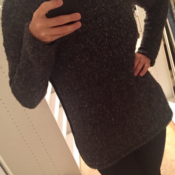 Splendid turtleneck sweater side seam pockets. - Picture 3 of 6