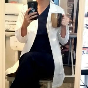 Grey's Anatomy halloween costume! Spot on