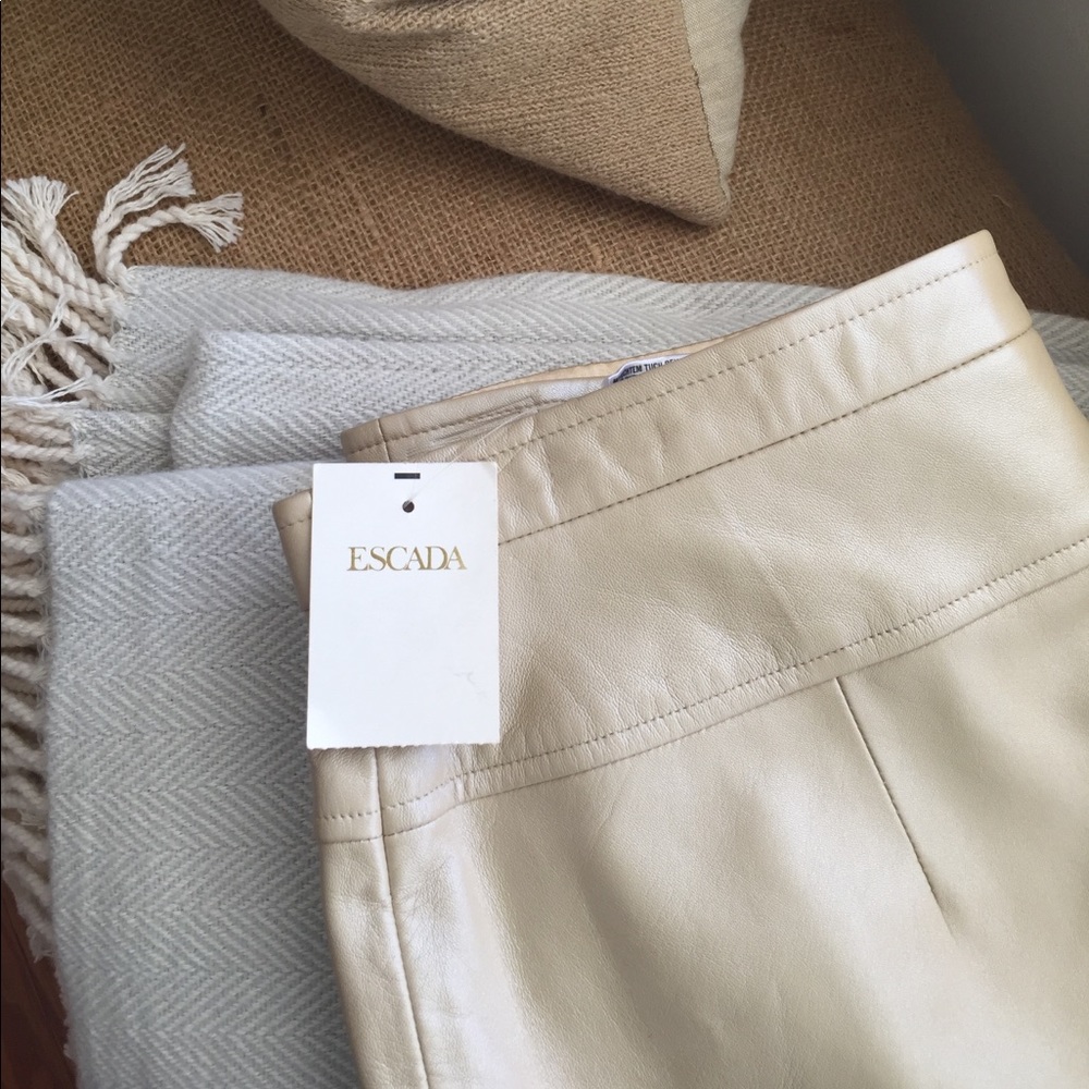 Escada pearlized golden beige real leather skirt