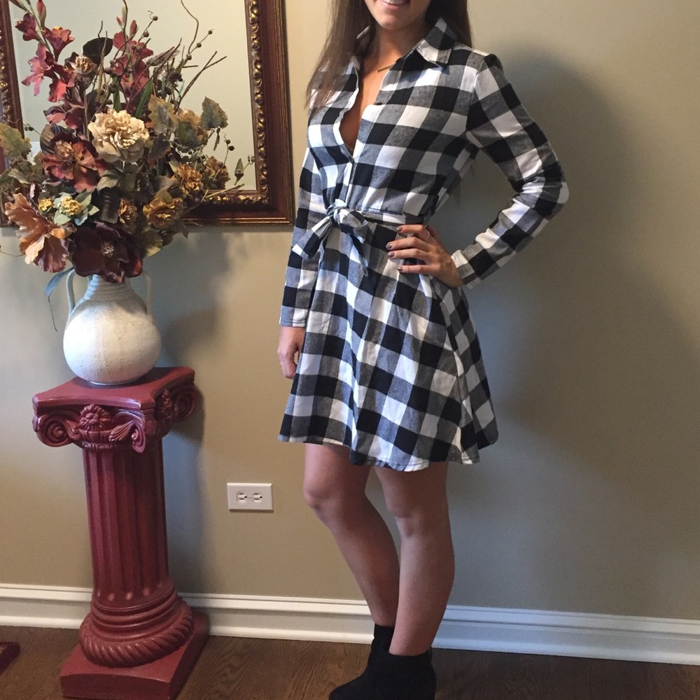 Dress-Plaid Long Sleeve Button Down - Picture 2 of 3