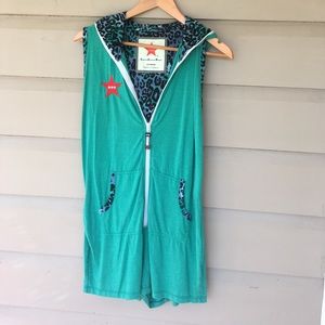 Zip-up romper onesie
