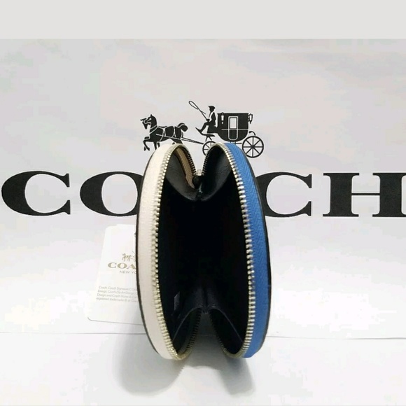 🚨Sale 🚨Authentic coach coin case - Picture 3 of 3