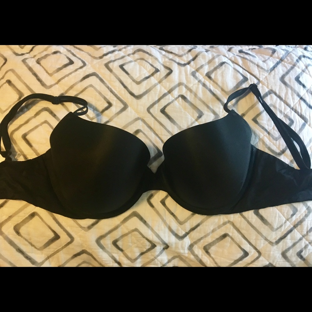 Victoria's Secret Very Sexy Lined Demi 32DDD