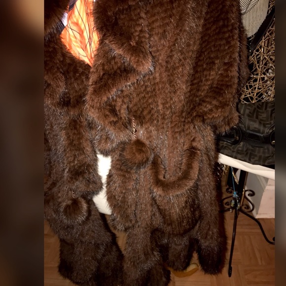 Authentic Mink Drawstring Shaw - Picture 3 of 3