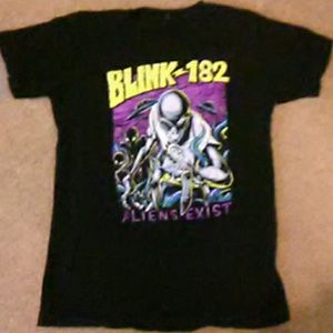 Blink 182 T Shirt - Small