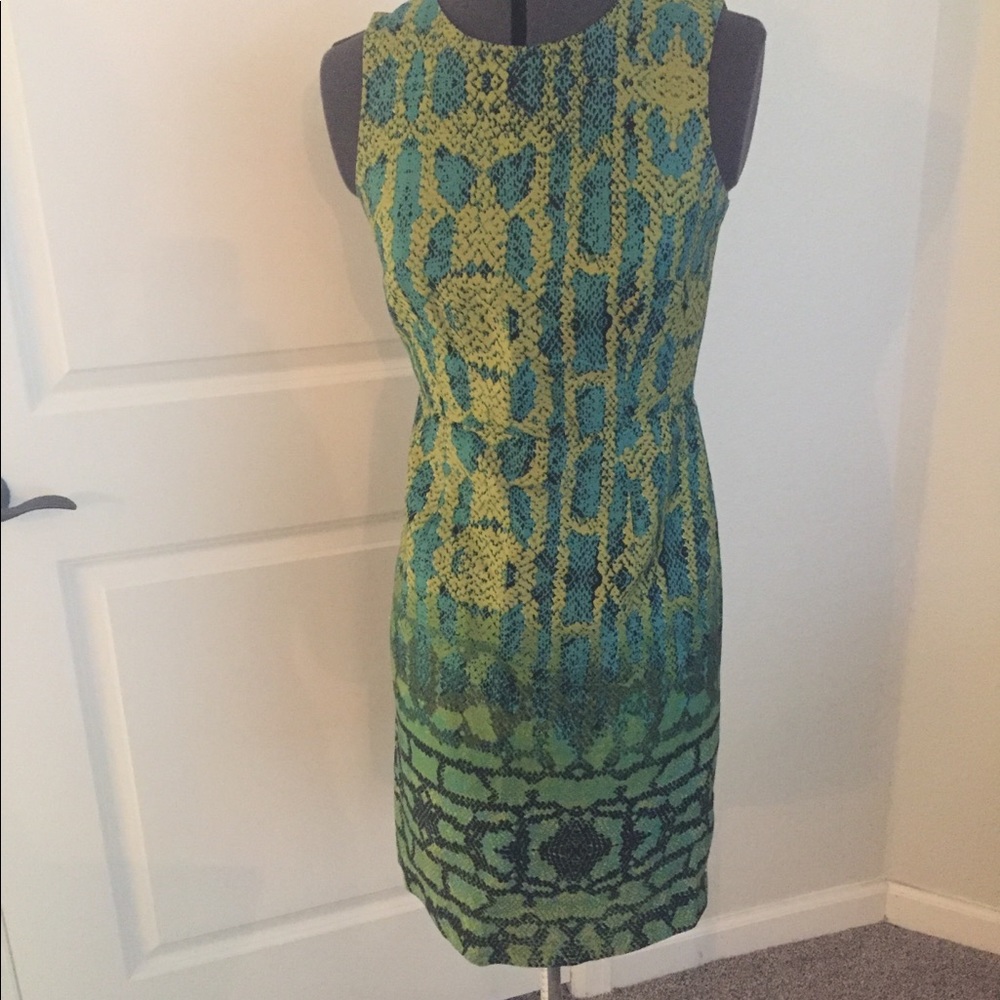 Fun green printed dress size 2