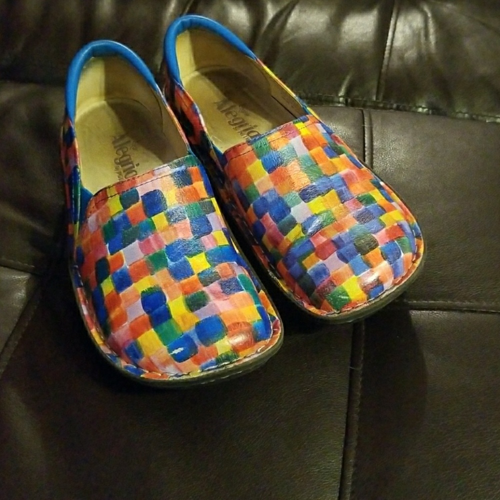 Algeria nursing shoes