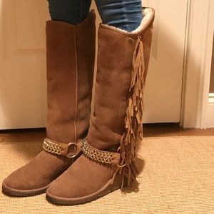Koolaburra Chestnut Fringed Wedge Sheepskin Boots