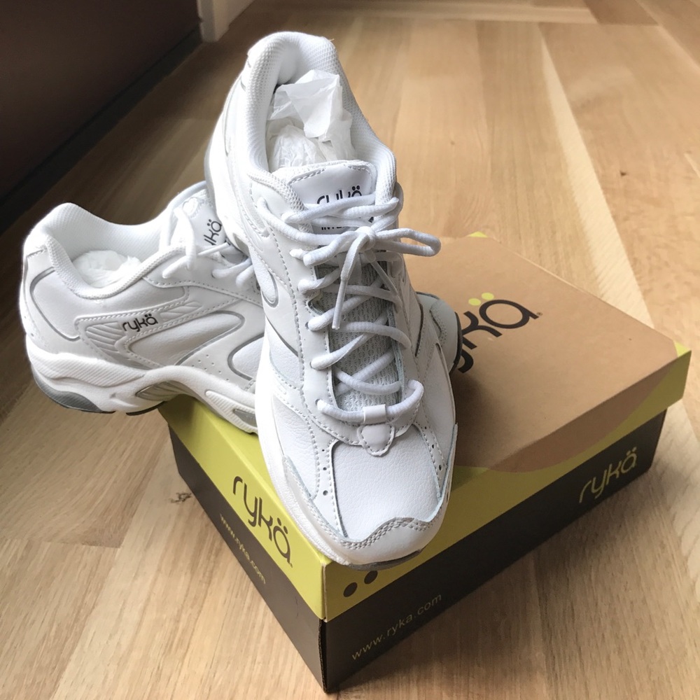 Ryka core-train white sneakers. Size 6