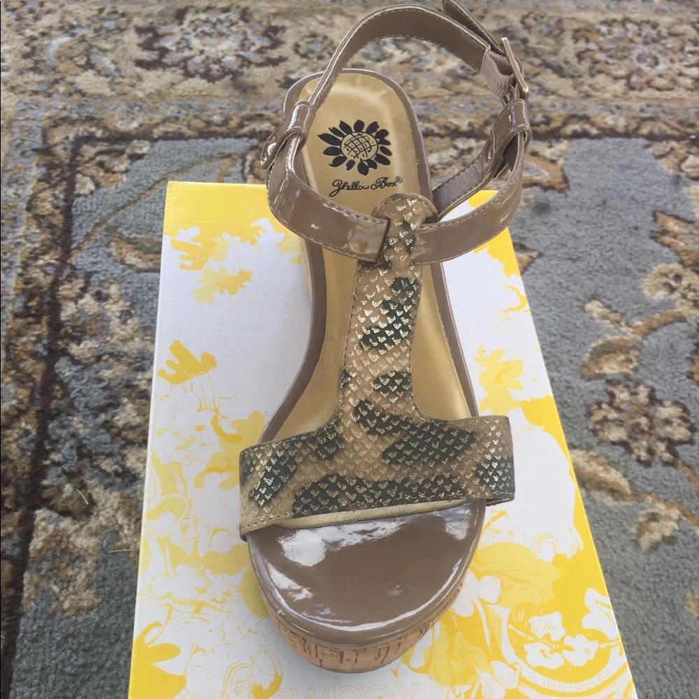 Women's Yellow Box beige wedges