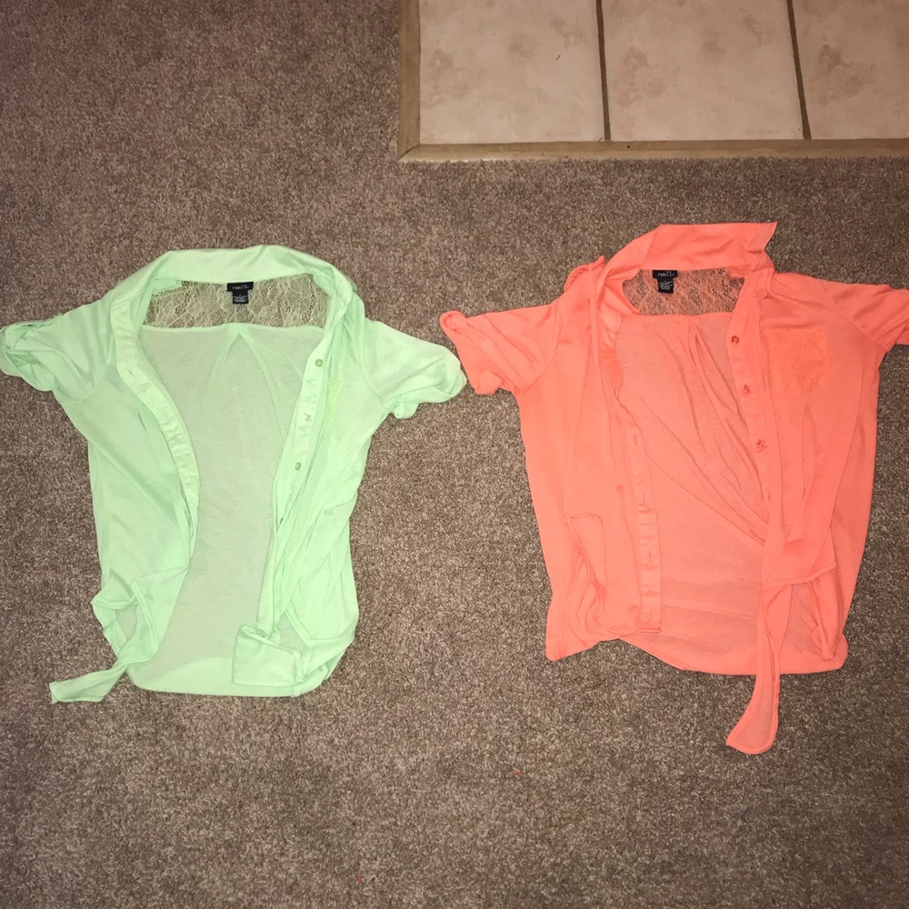 2 large lightweight button ups