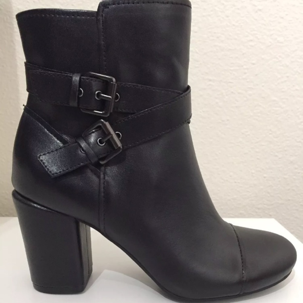 NWT Easy Spirit Espatara Size 6 Black heeled boots