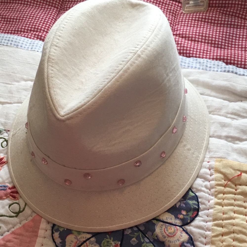 Cute white hat with pink jewels