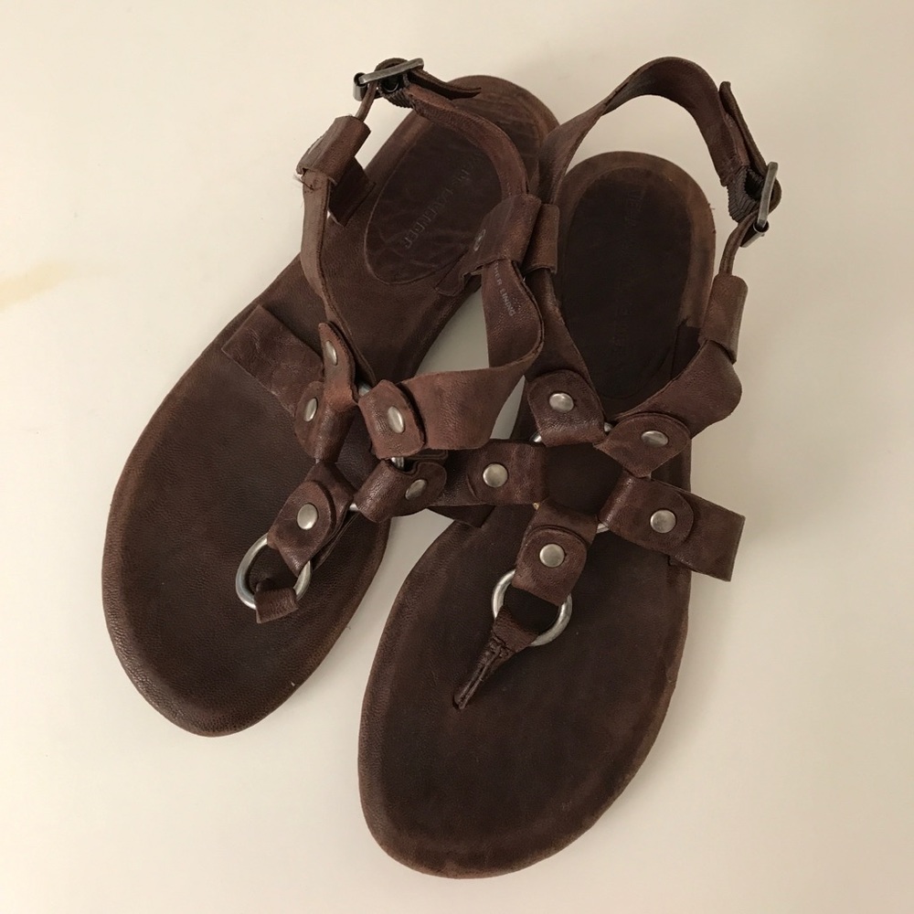 Vera Wang Lavender Gladiator Sandal - size 7