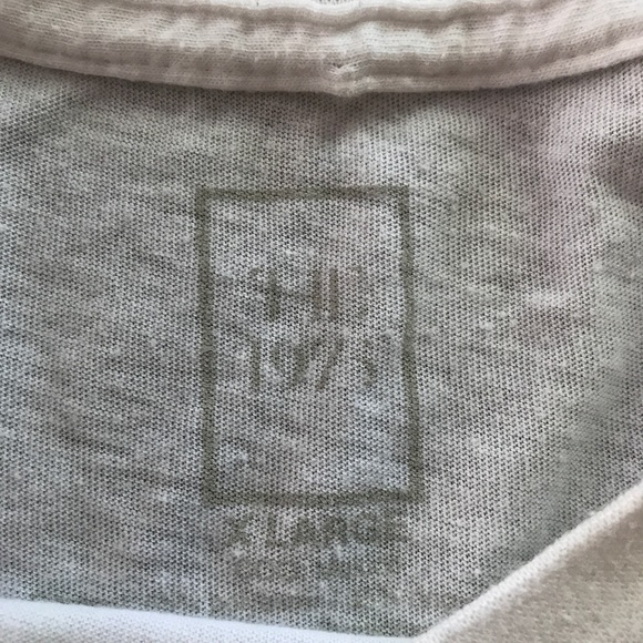 NWOT The 1975 T-shirt - Picture 2 of 3