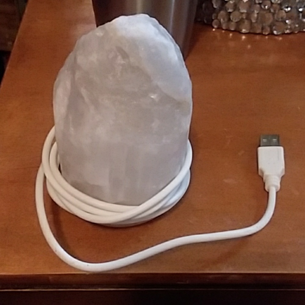 Small Himalayan Salt Rock lamp