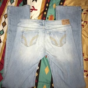 🌙LIGHT-WASH DISTRESSED HOLLISTER JEANS🌙