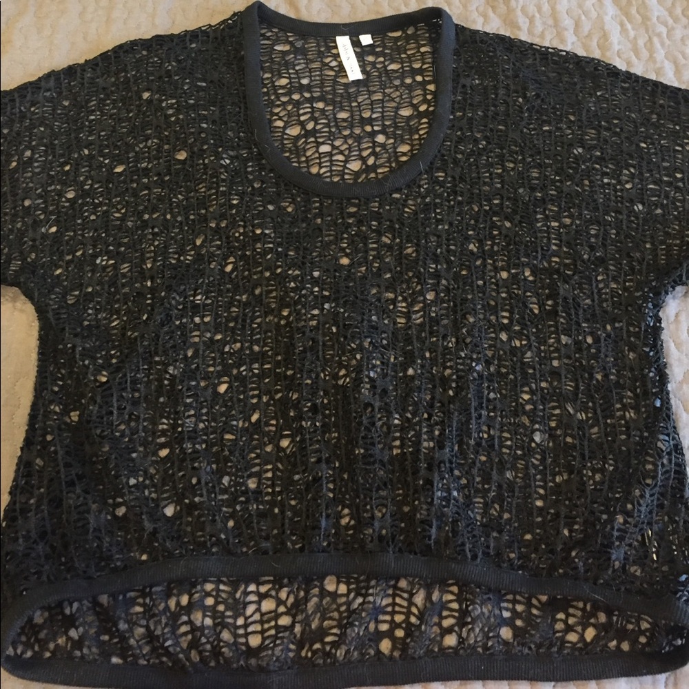 Robbi & Nikki sheer top!