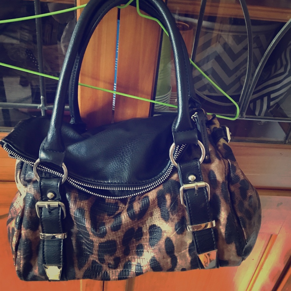 Apt 9 leopard print handbag and matching wallet