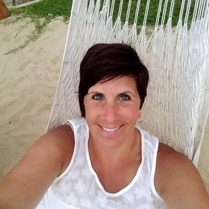 Meet your Posher, Celeste