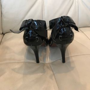 Enzo Angliolini Bow Back Peep Toe Heels
