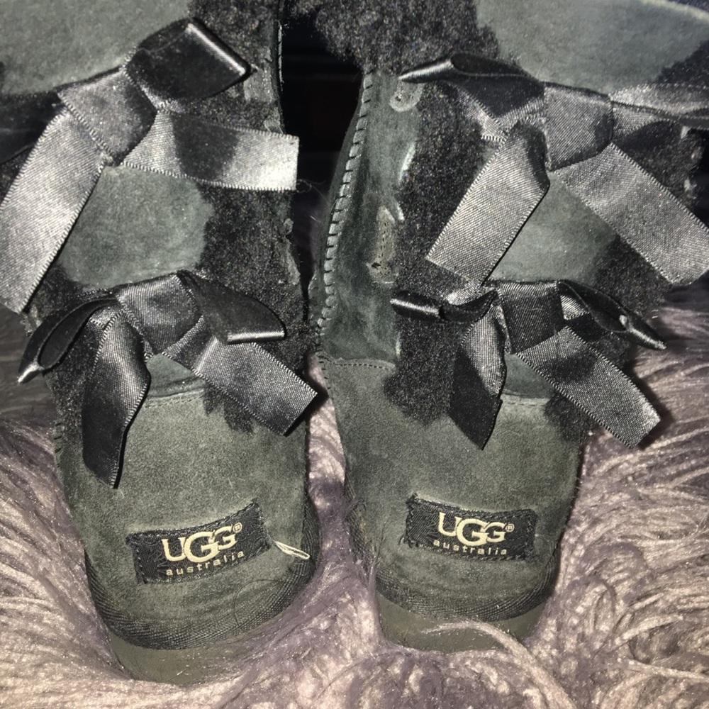 BAILEY BOW UGGS