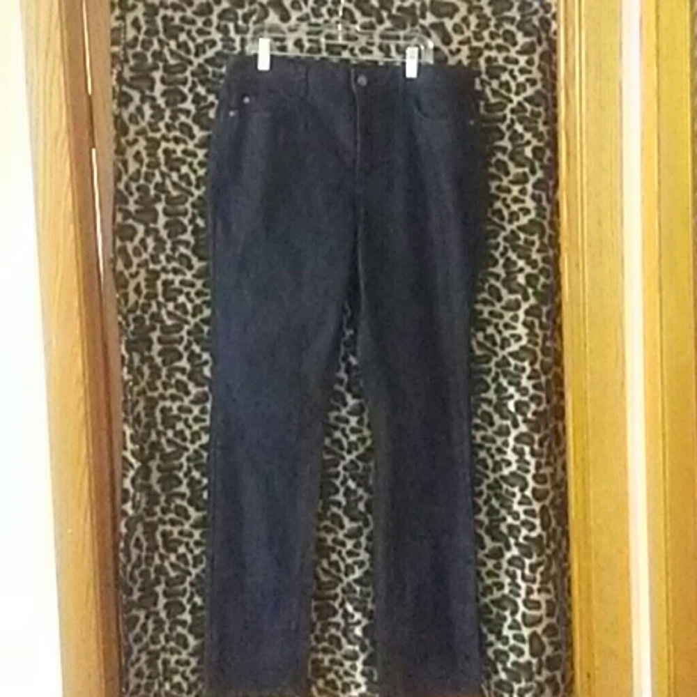 On Trend Classic Fit Dark Denim Jeans