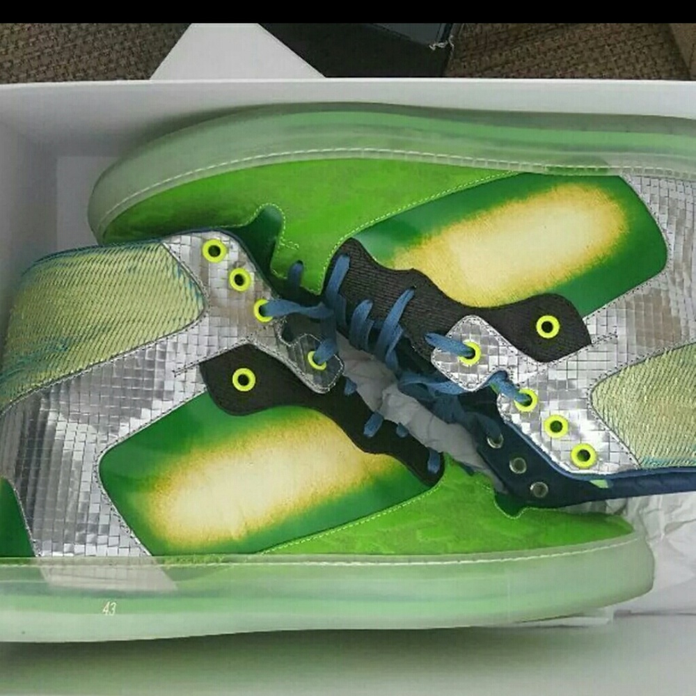 Balenciaga sneakers almost new