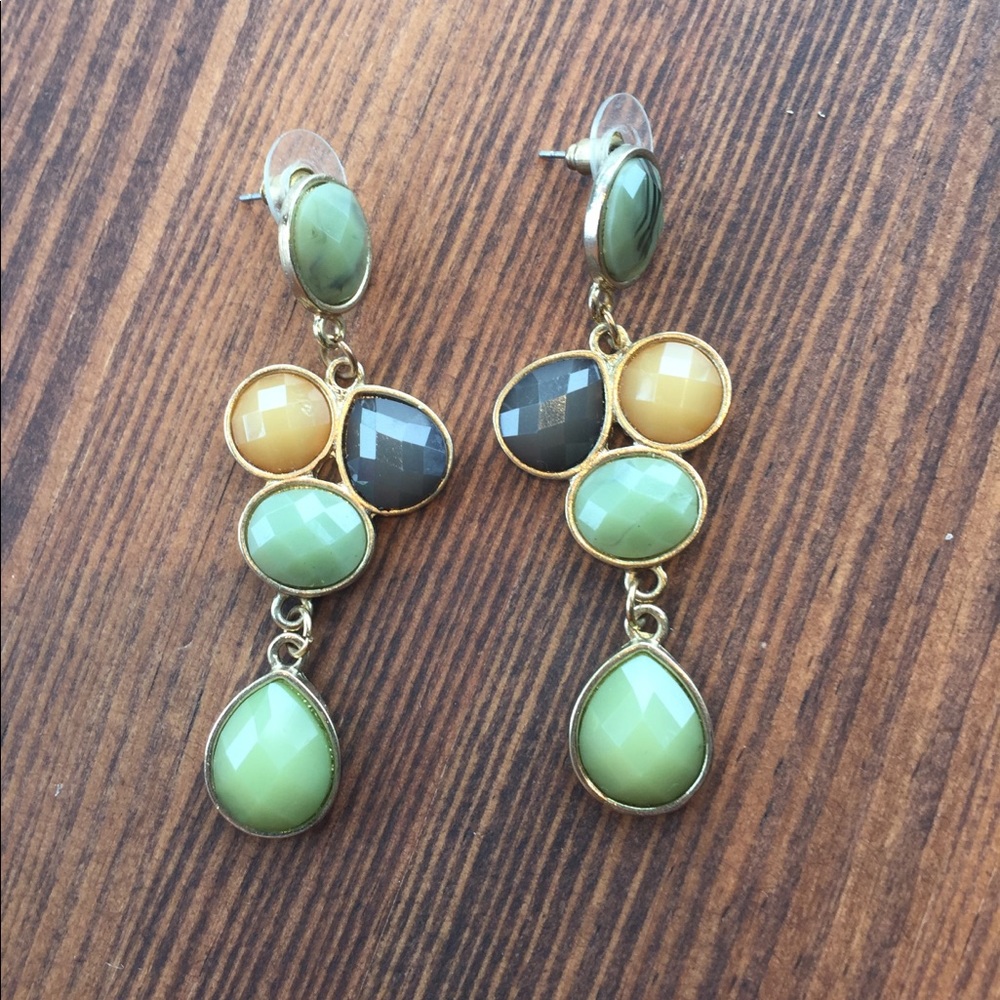 Dangle tri-color stone earings