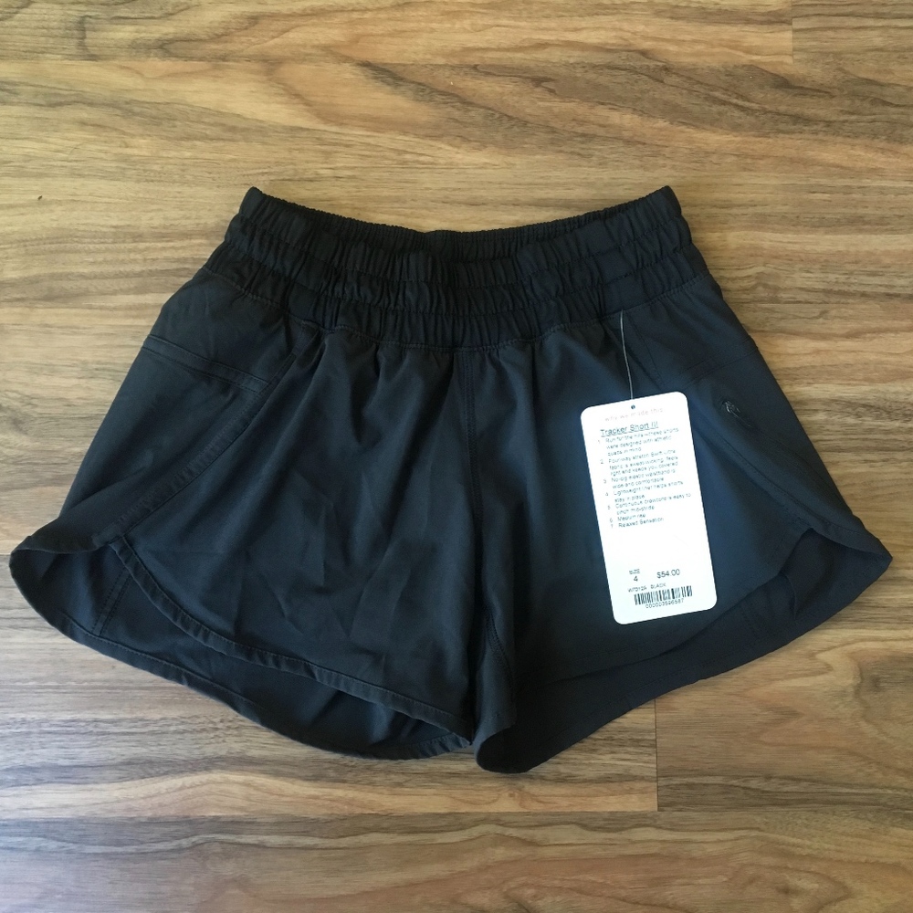 Lululemon Tracker Short III NWT Size 4