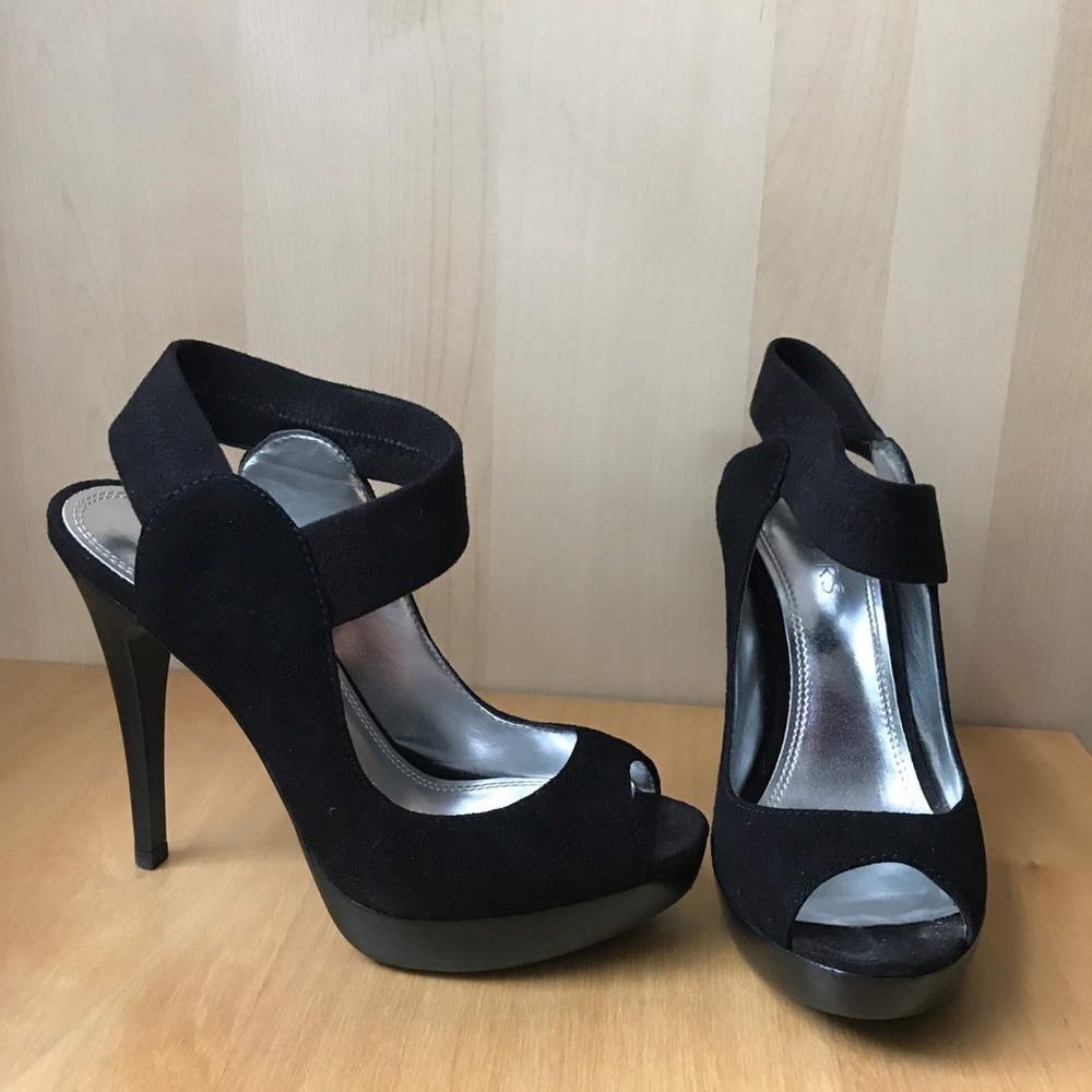Bakers black platform heels sz 6