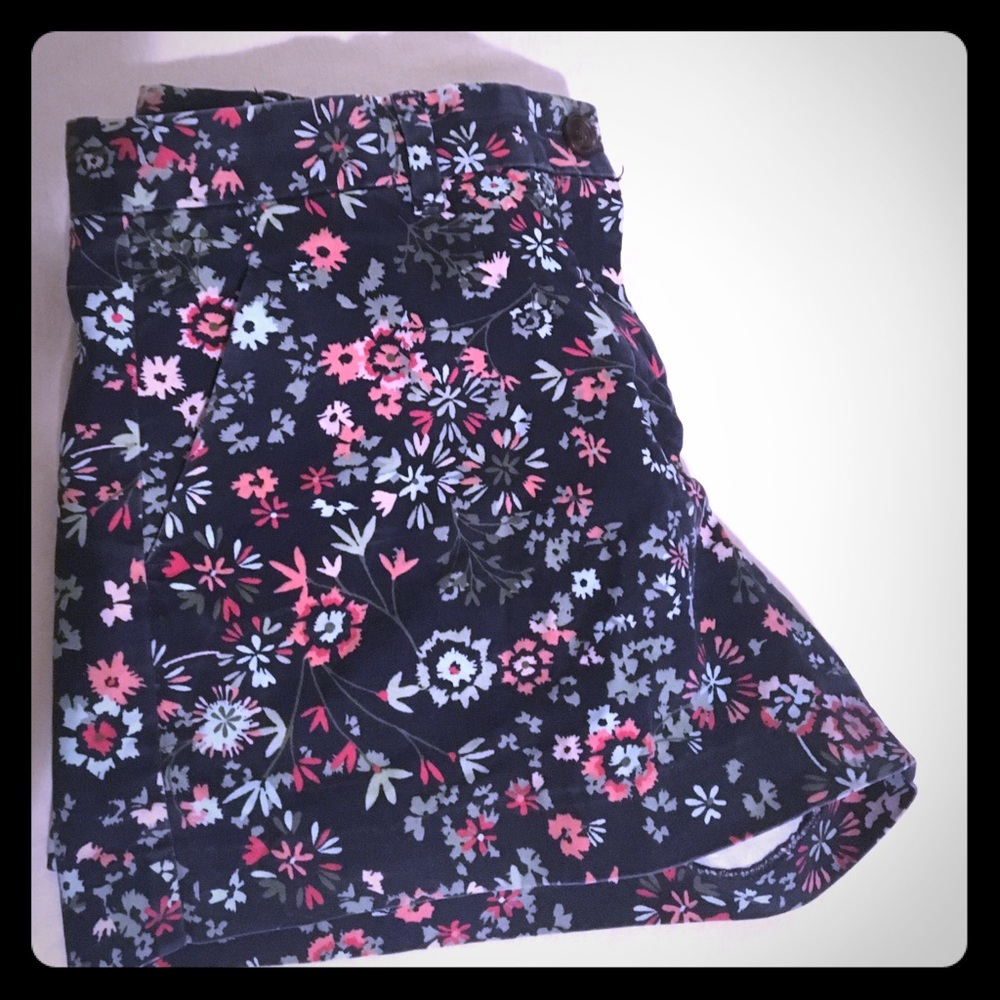 💐Floral shorts💐