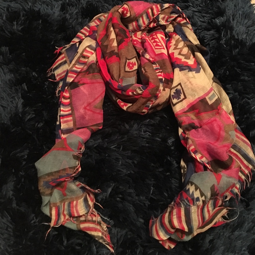 🧣BOGO! Aztec print scarf