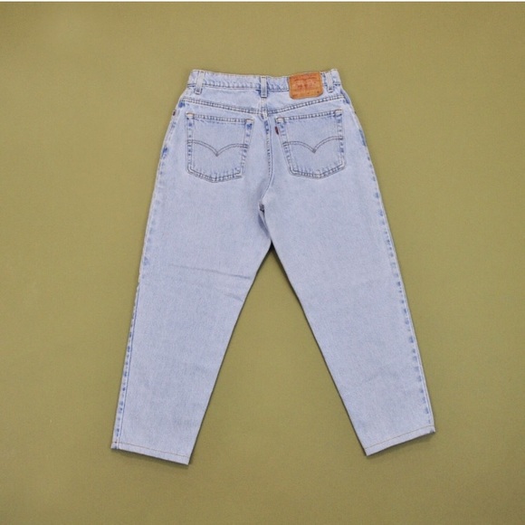 Vintage High Waisted Levi's - Light Wash - (XS-M) - Picture 4 of 4