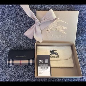 AUTH Burberry Card Holder