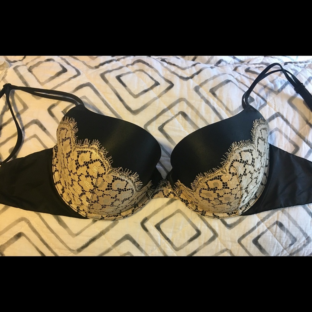 Victoria's Secret Lined Demi 32DDD