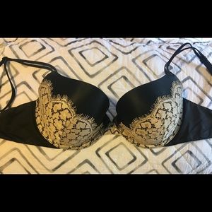 Victoria's Secret Lined Demi 32DDD