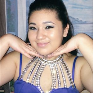 Meet your Posher, Kassandra