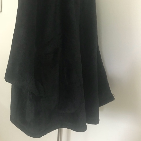 UGG Isla Black Plush Open Cardigan Lounge Sweater - Picture 8 of 8