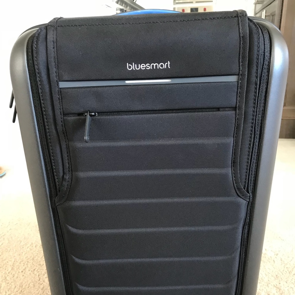 New with tags Bluesmart Travel Case
