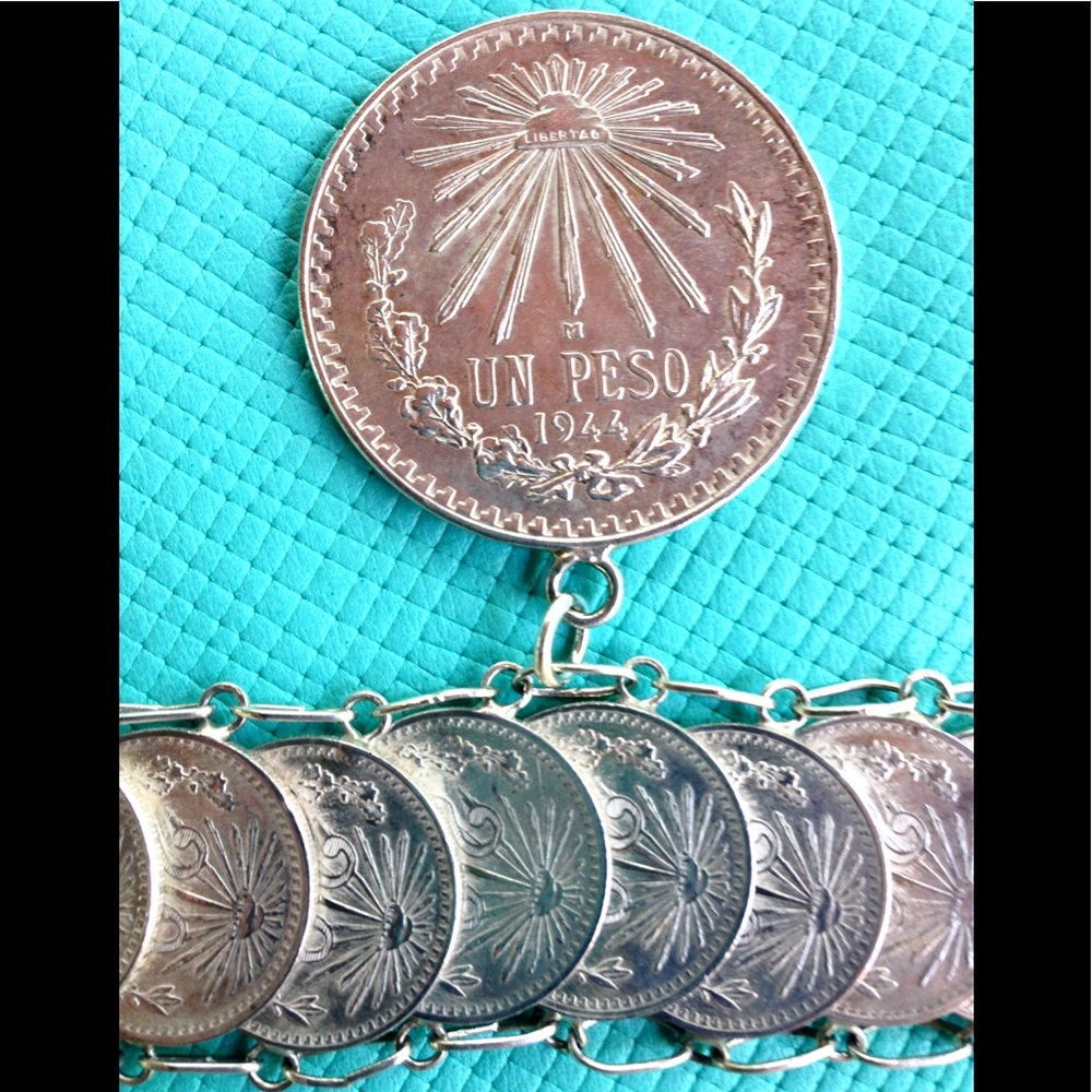 Vintage Mexican SILVER Coin Bracelet - Picture 5 of 8