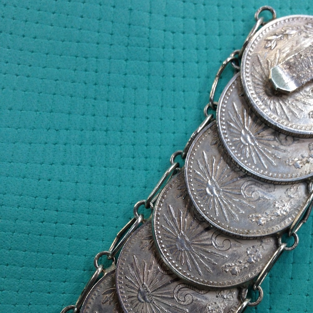 Vintage Mexican SILVER Coin Bracelet - Picture 8 of 8