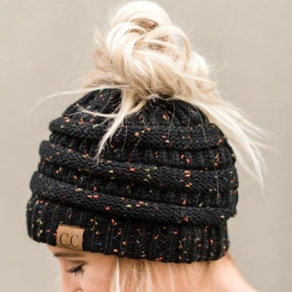 Black Beanie Messy Bun High Ponytail Hat - Picture 7 of 8