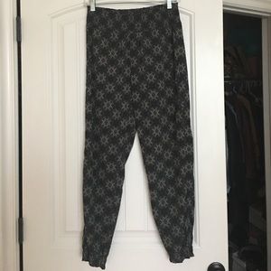 Ankle genie flow-y pants. High wasted